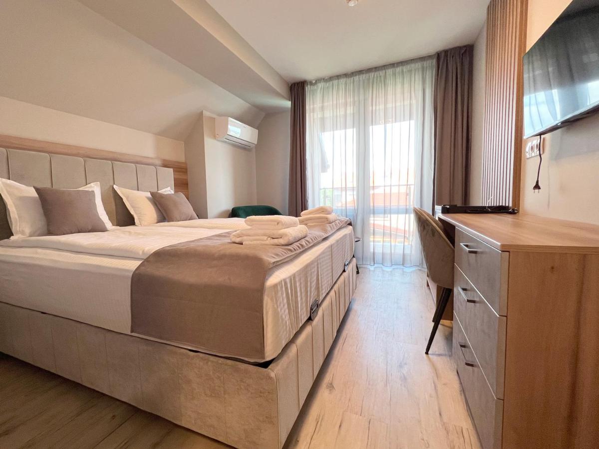 Хотел Bliss Kazichene Exterior foto