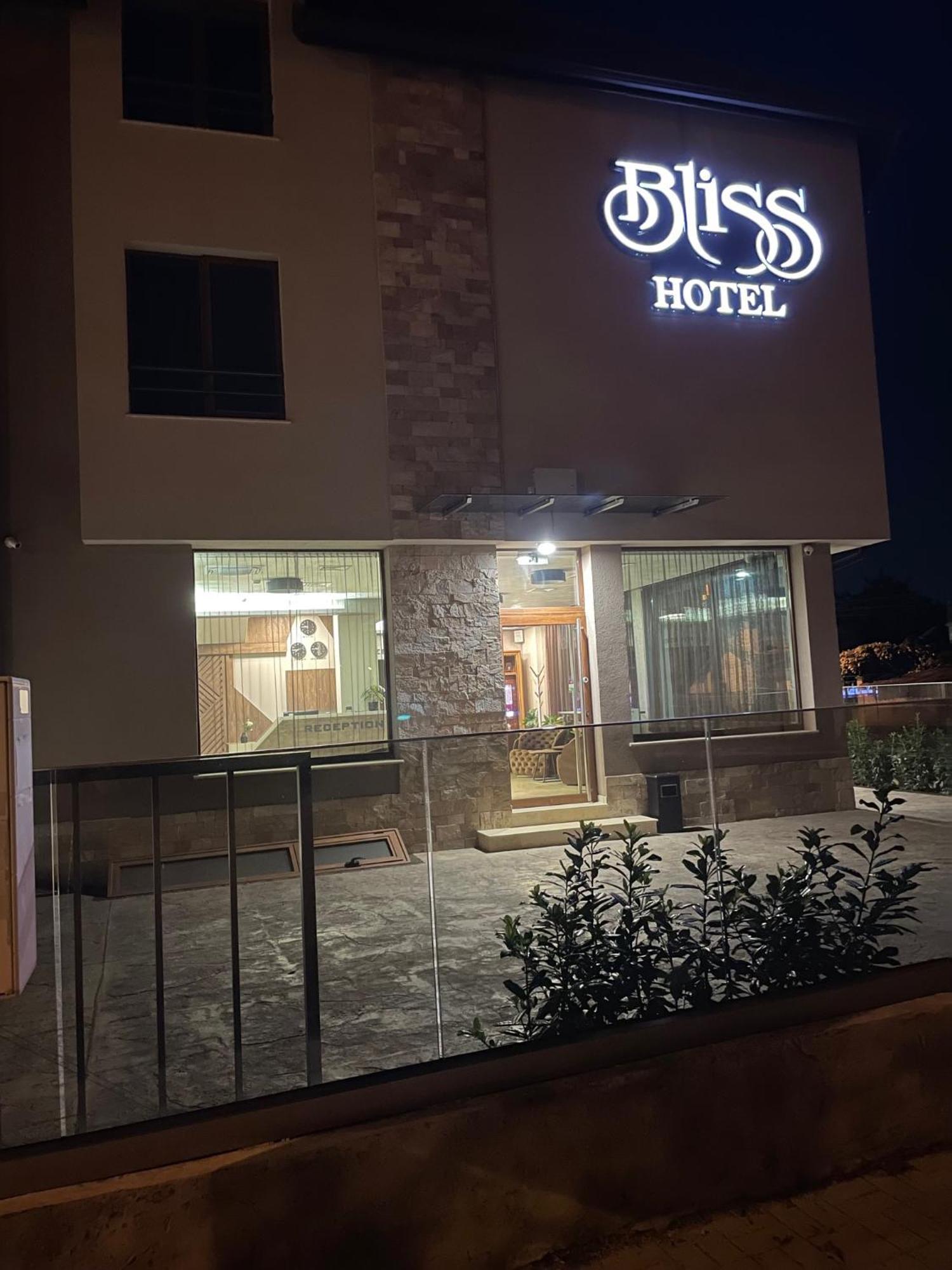 Хотел Bliss Kazichene Exterior foto